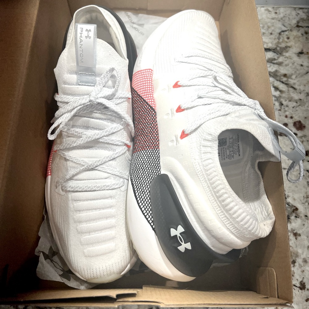 UA HOVR Phanrom 3s